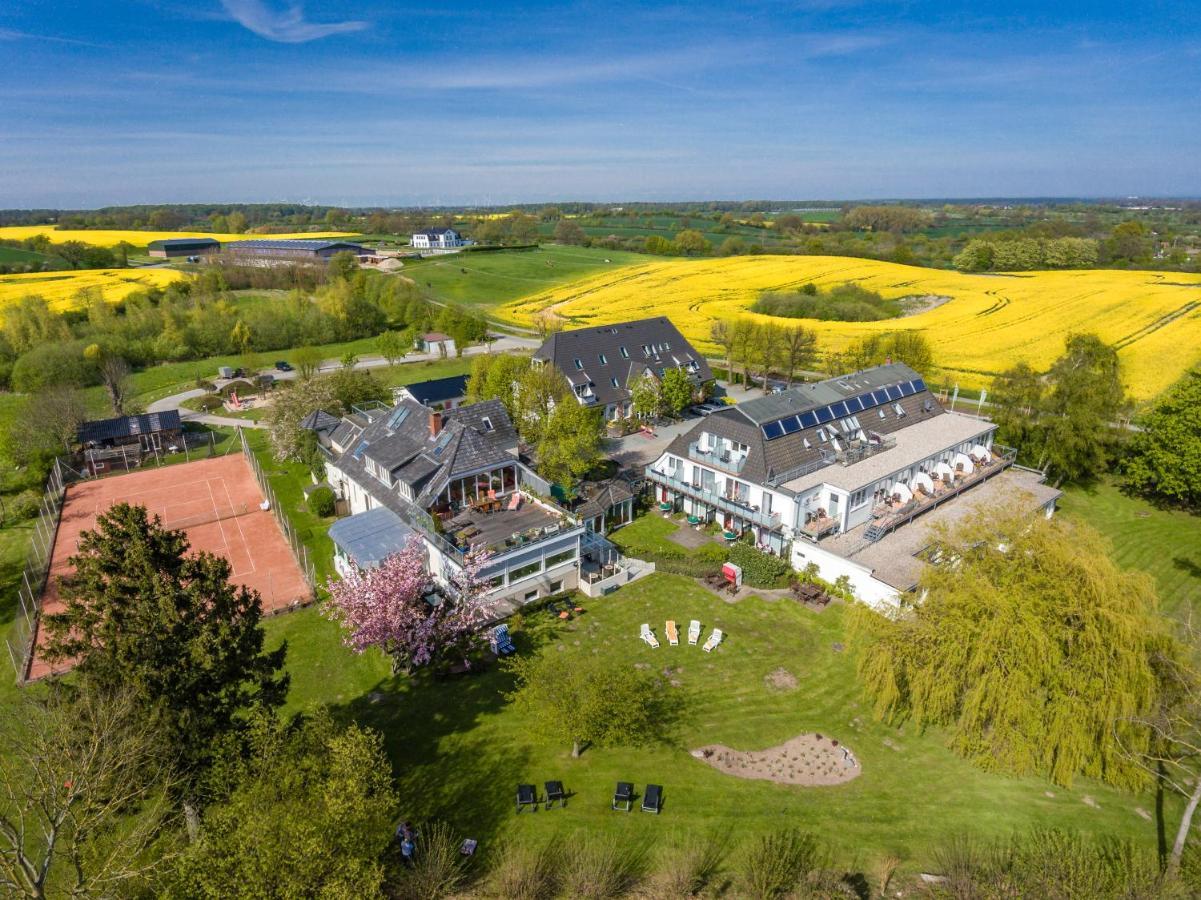Hofhotel Kraehenberg Gromitz Bagian luar foto