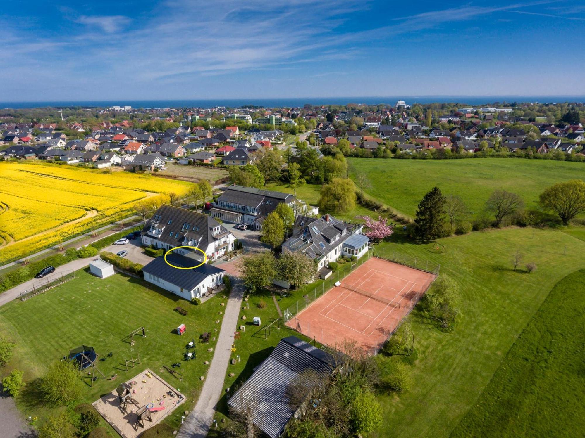 Hofhotel Kraehenberg Gromitz Ruang foto