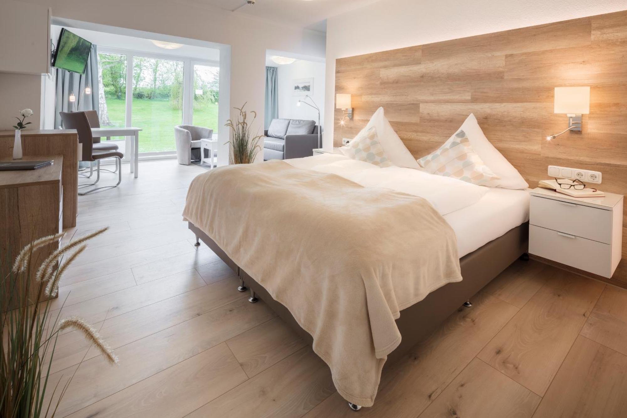 Hofhotel Kraehenberg Gromitz Ruang foto